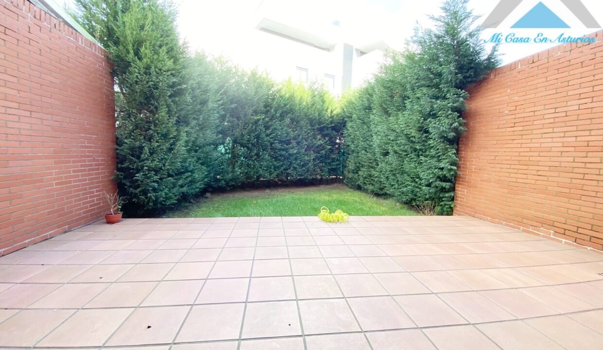 batch_2c44f898-29a3-43ba-a33d-fccb5f174d9e